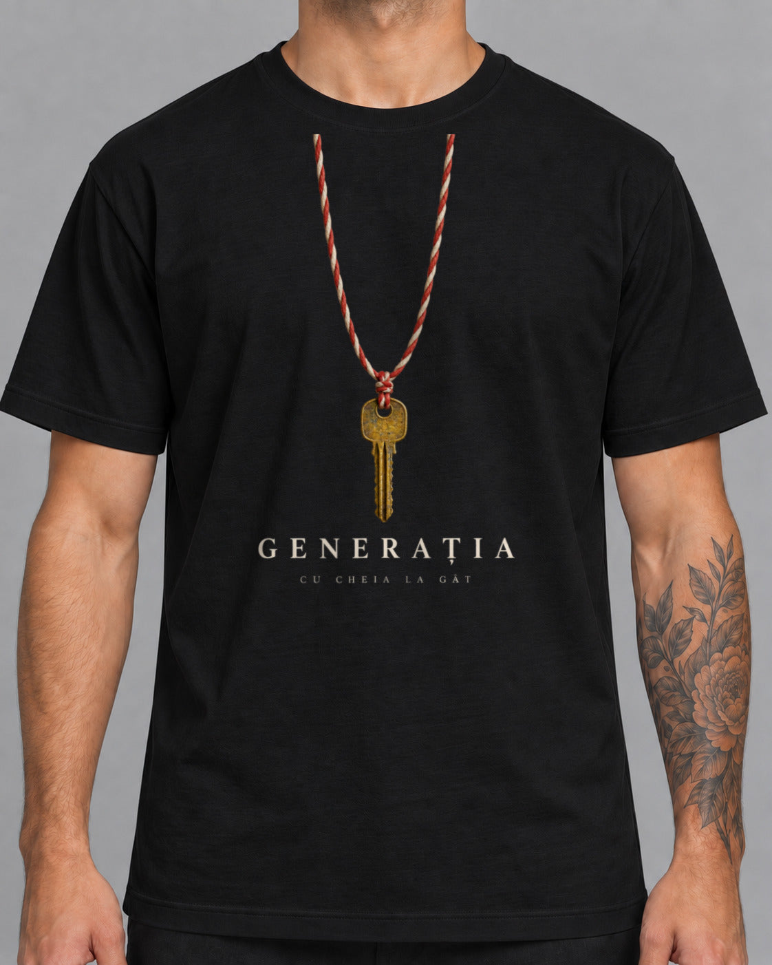 T-Shirt Schlüssel um den Hals-1
